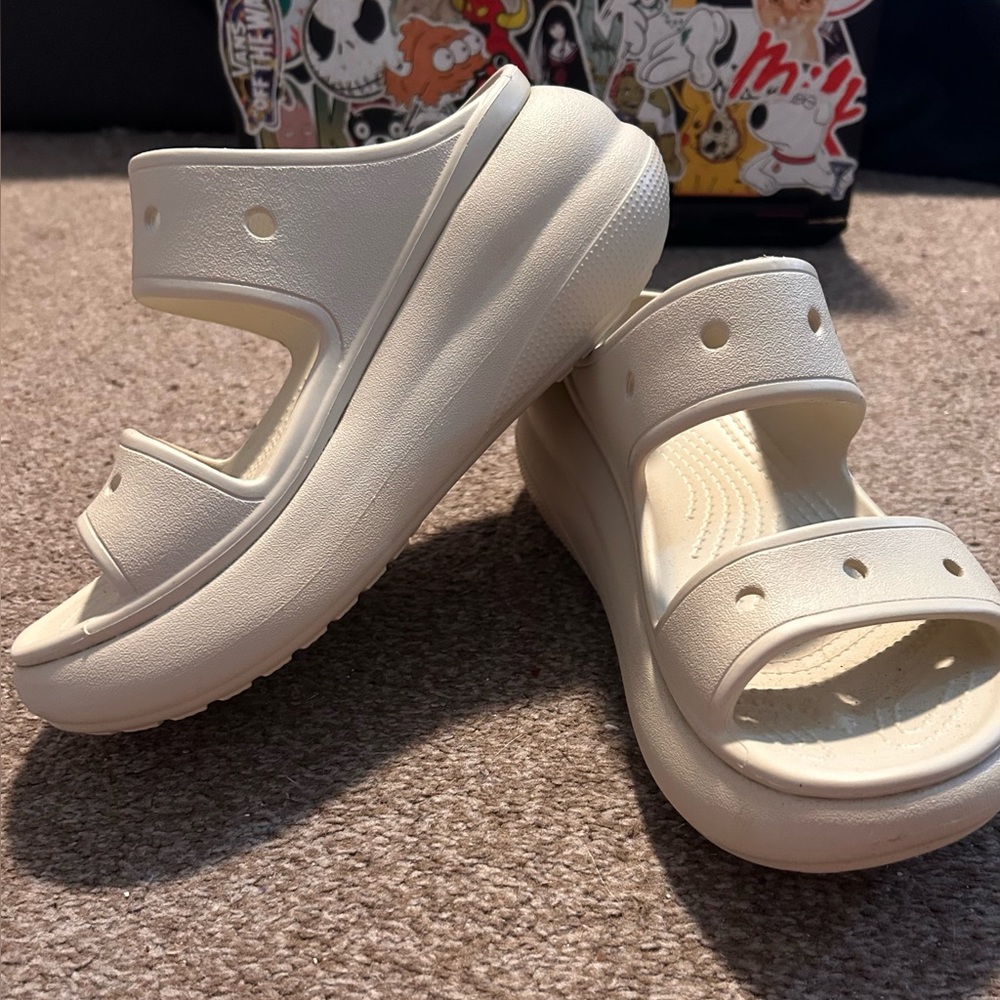 Women’s Crocs Crush Sandal - Bone size 6
